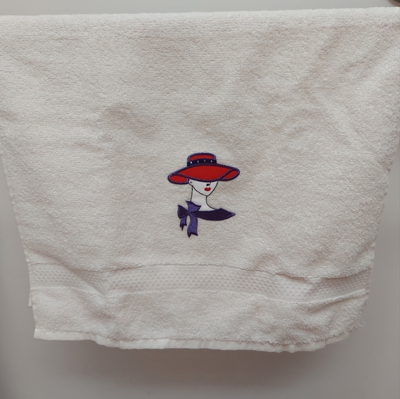 Set of 3 Red Hat Society Towels - Picture 3 of 13